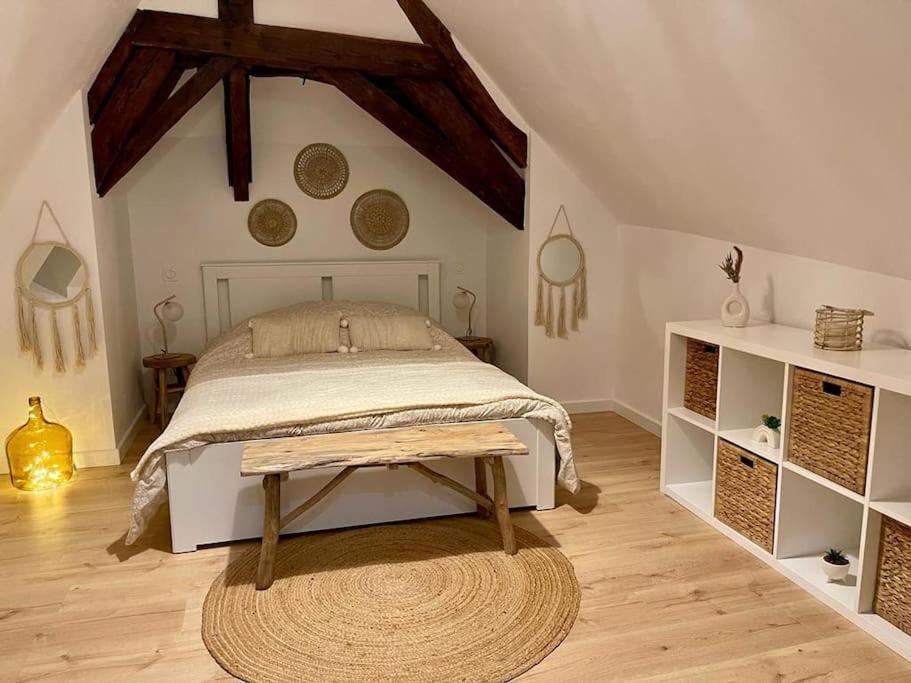 Appartement Cosy Centre Ville Saint-Amand-Montrond Exterior foto