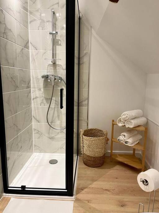 Appartement Cosy Centre Ville Saint-Amand-Montrond Exterior foto